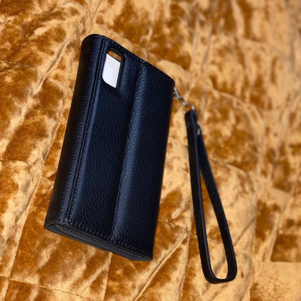 **NWB*** Casemate Leather Wristlet